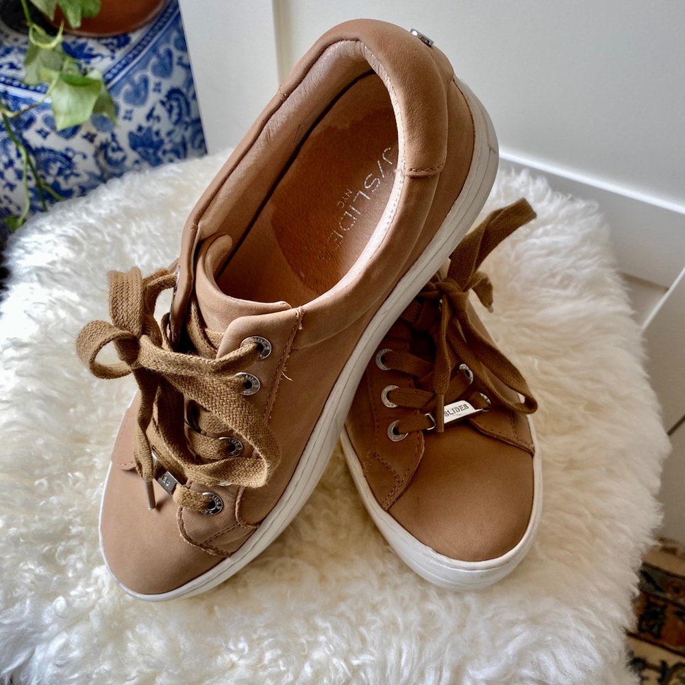 J/Slides platform “hippie” sneaker